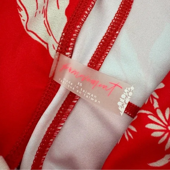 Free People Movement Tropical Floral Print Red Prairie Leggings Ankle Cutout XS - Picture 13 of 17